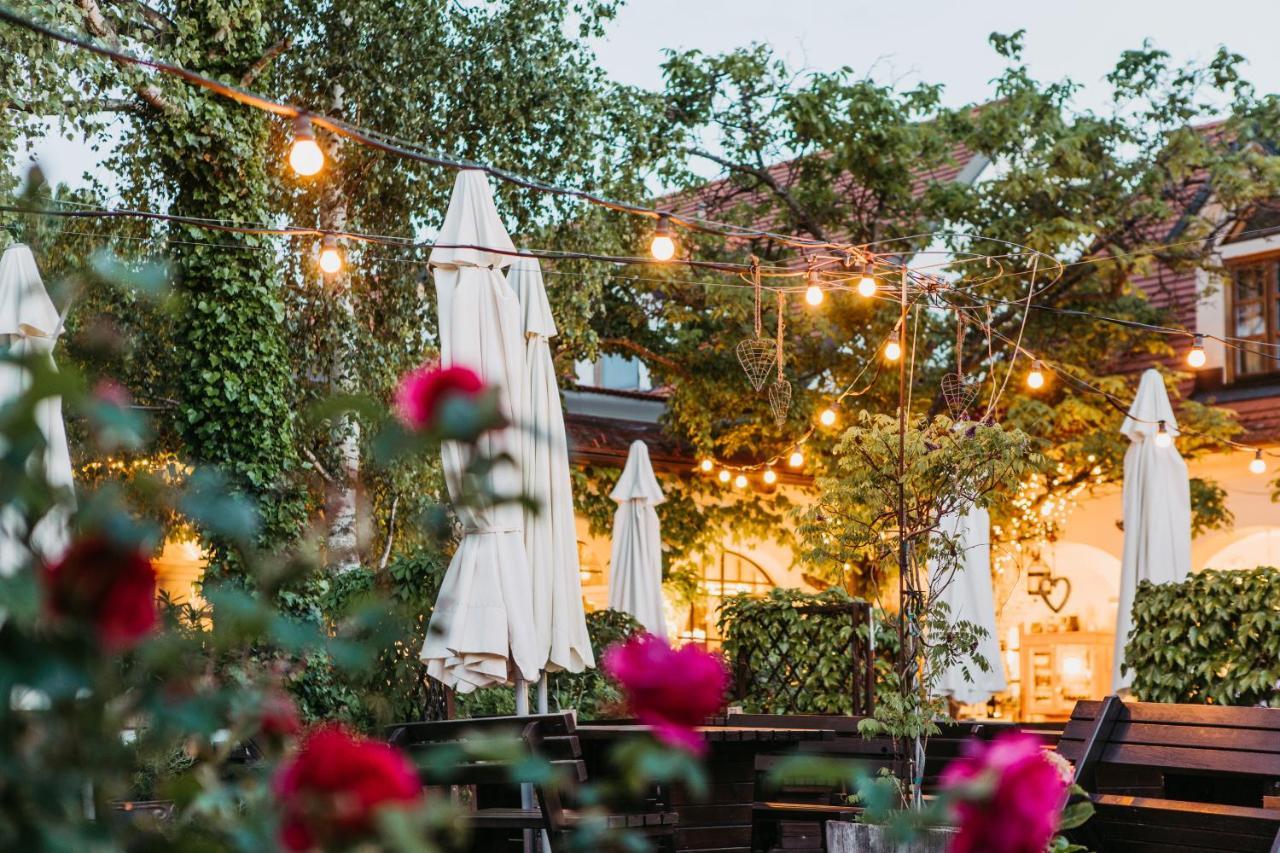 Oleander Romantik Zimmer Trausdorf an der Wulka Luaran gambar