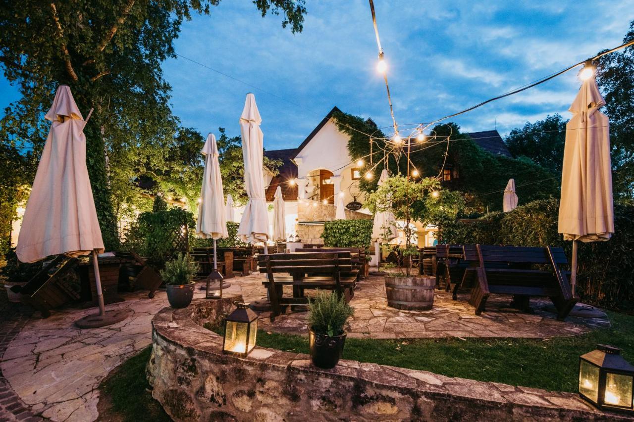 Oleander Romantik Zimmer Trausdorf an der Wulka Luaran gambar