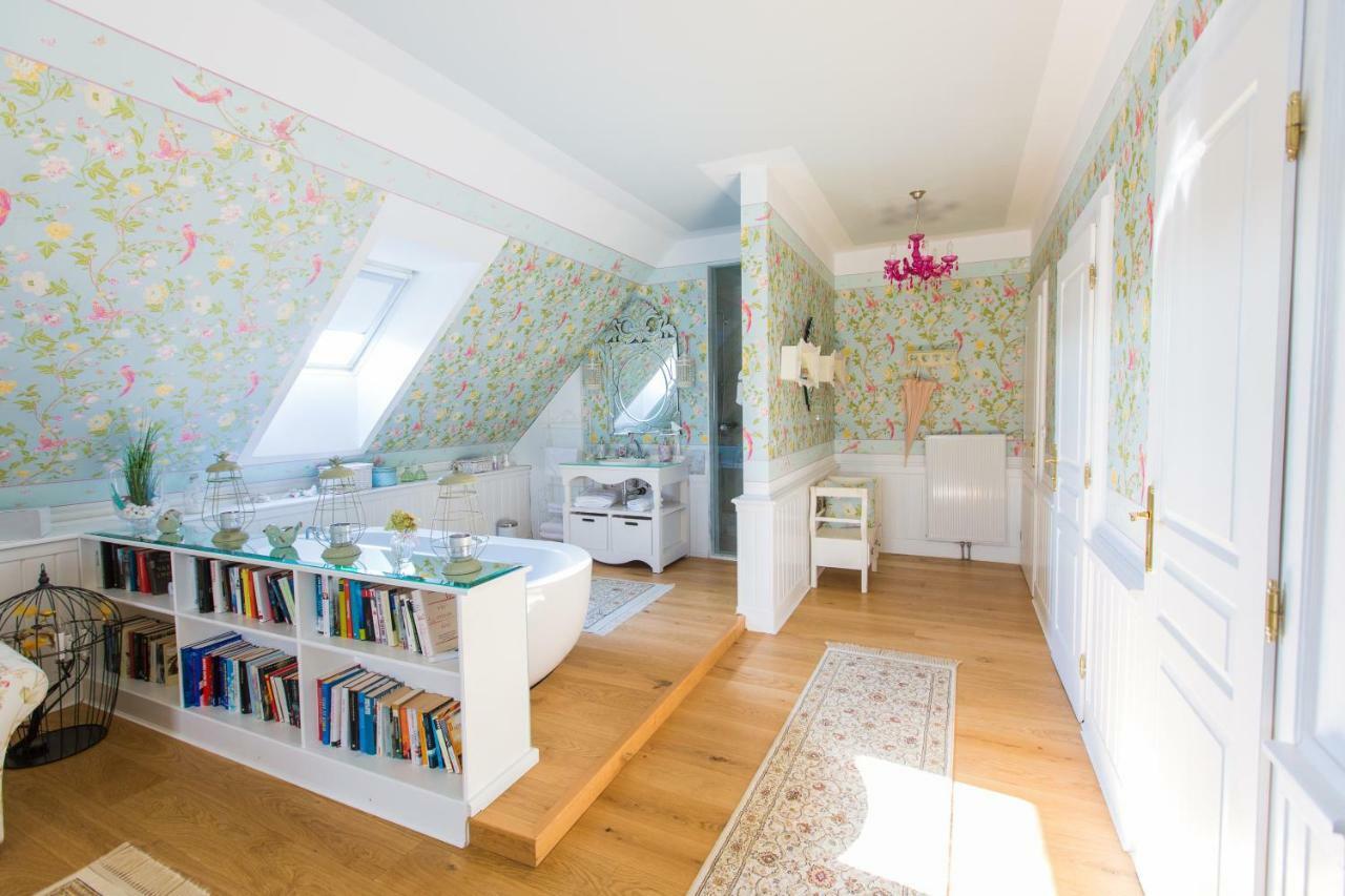 Oleander Romantik Zimmer Trausdorf an der Wulka Luaran gambar