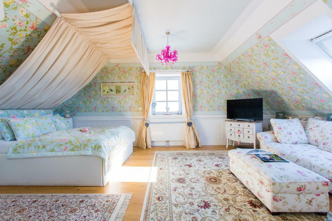 Oleander Romantik Zimmer Trausdorf an der Wulka Luaran gambar