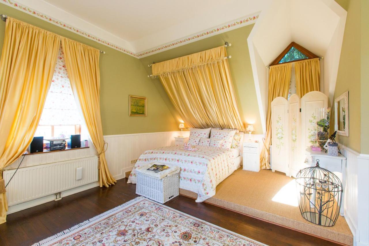 Oleander Romantik Zimmer Trausdorf an der Wulka Luaran gambar